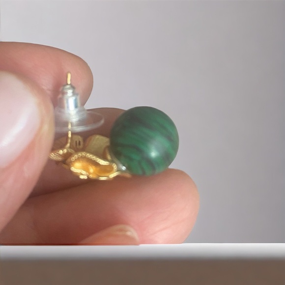 SMALL PRECIOUS STONE AND GOLD STUD EARRINGS - Picture 4 of 5